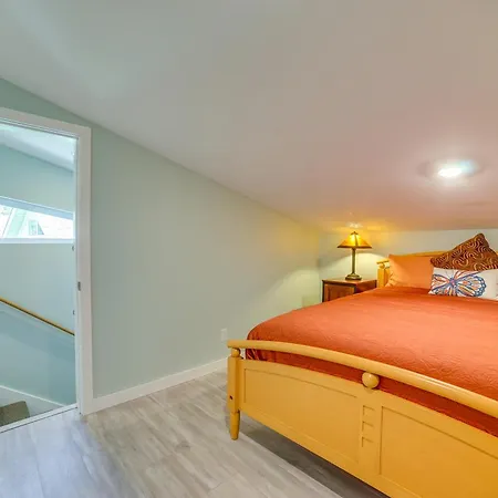 Bellevue Abode Balcony, 13 Mi To Downtown Seattle Apartment
